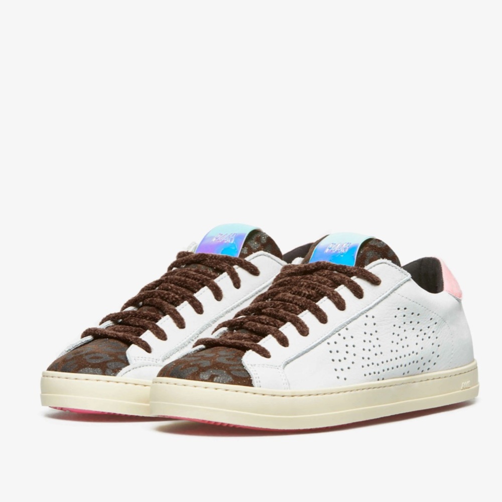 P448 John White/leopard sneaker 😍